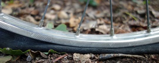 Quand changer les pneus de vélo?  8 Indicateurs + Astuces de sécurité